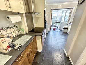 Kitchen- click for photo gallery